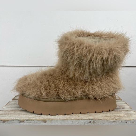 A New Day Women's Terra Faux Fur Boots with Memory Foam Insole size 8 - Picture 4 of 10